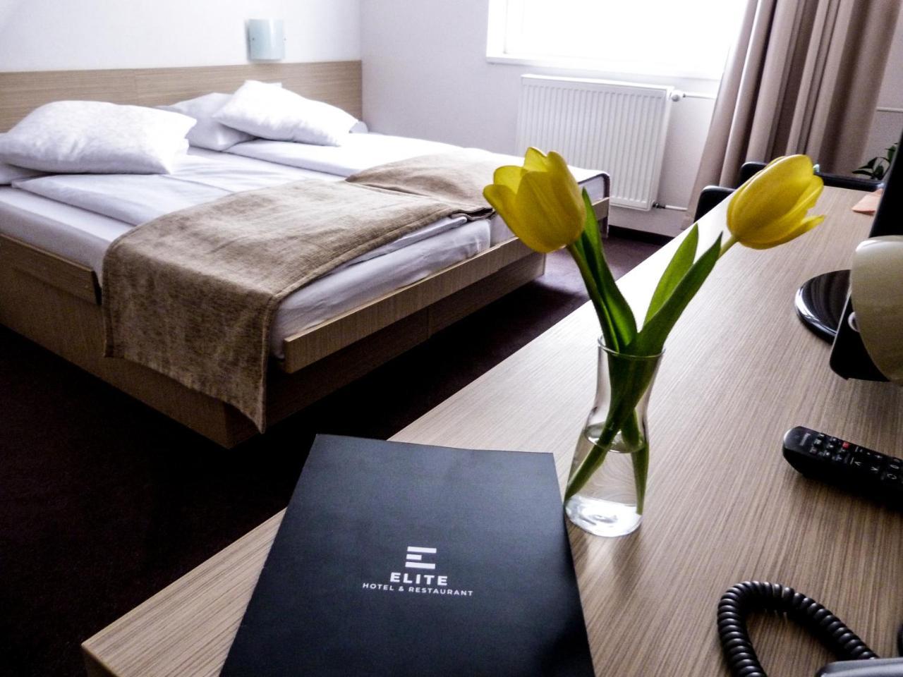 Elite Hotel Nova Dubnica Екстер'єр фото