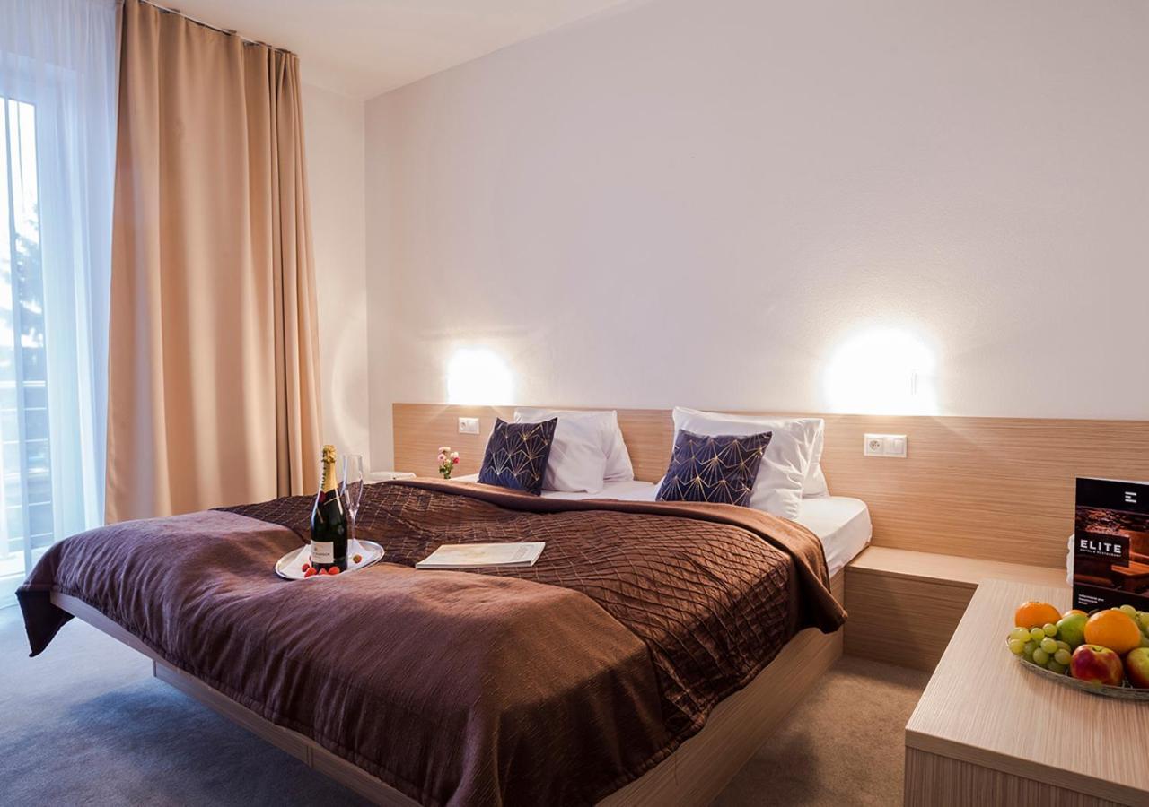 Elite Hotel Nova Dubnica Екстер'єр фото